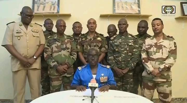 Soldiers detain Nigerien President Bazoum, declare coup on national TV