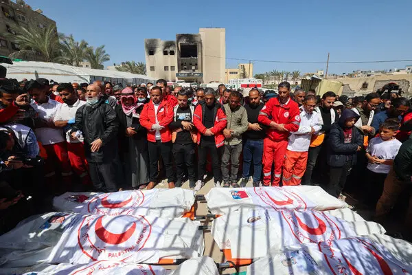01int-gaza-medics-01-flvg-articleLarge